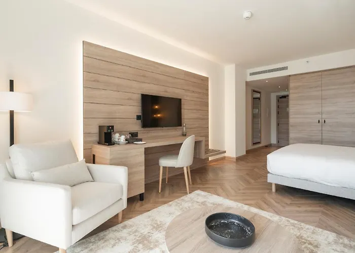 Attica21 4 Superior Hotel